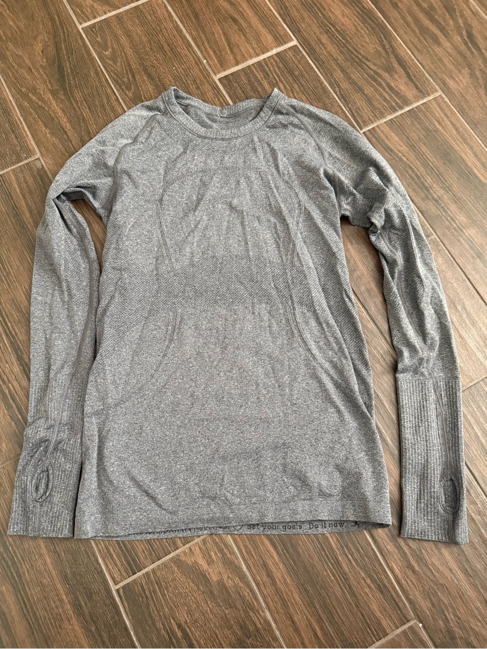 lululemon athletica Heather Gray Long-Sleeve Athletic Top